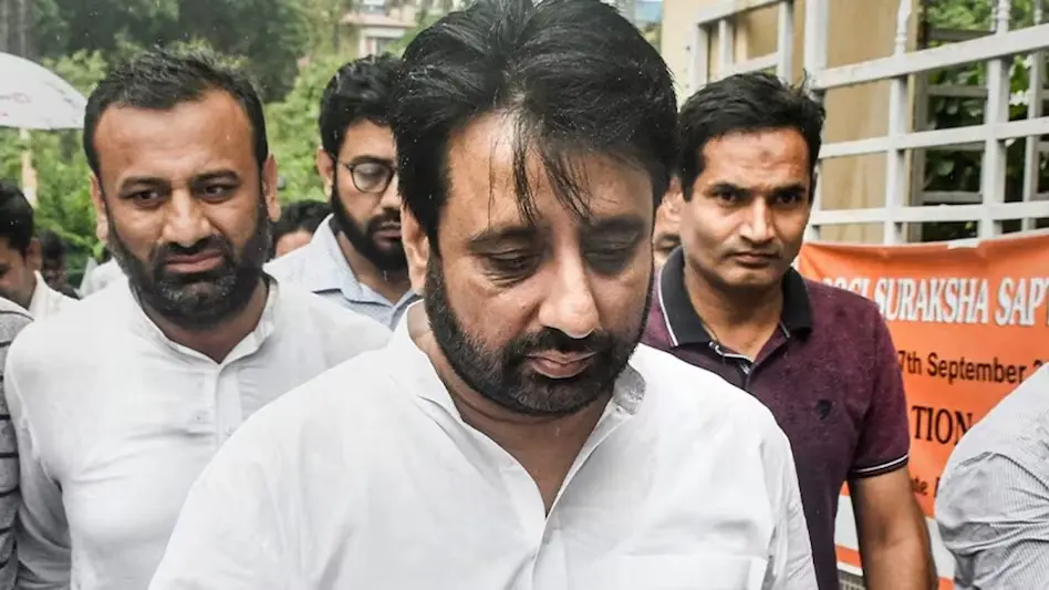 amanatullah khan, waqf board